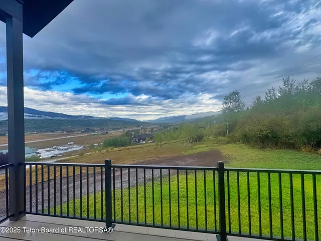 $845,000 | 604 Falcon Drive, Alpine, WY 83128