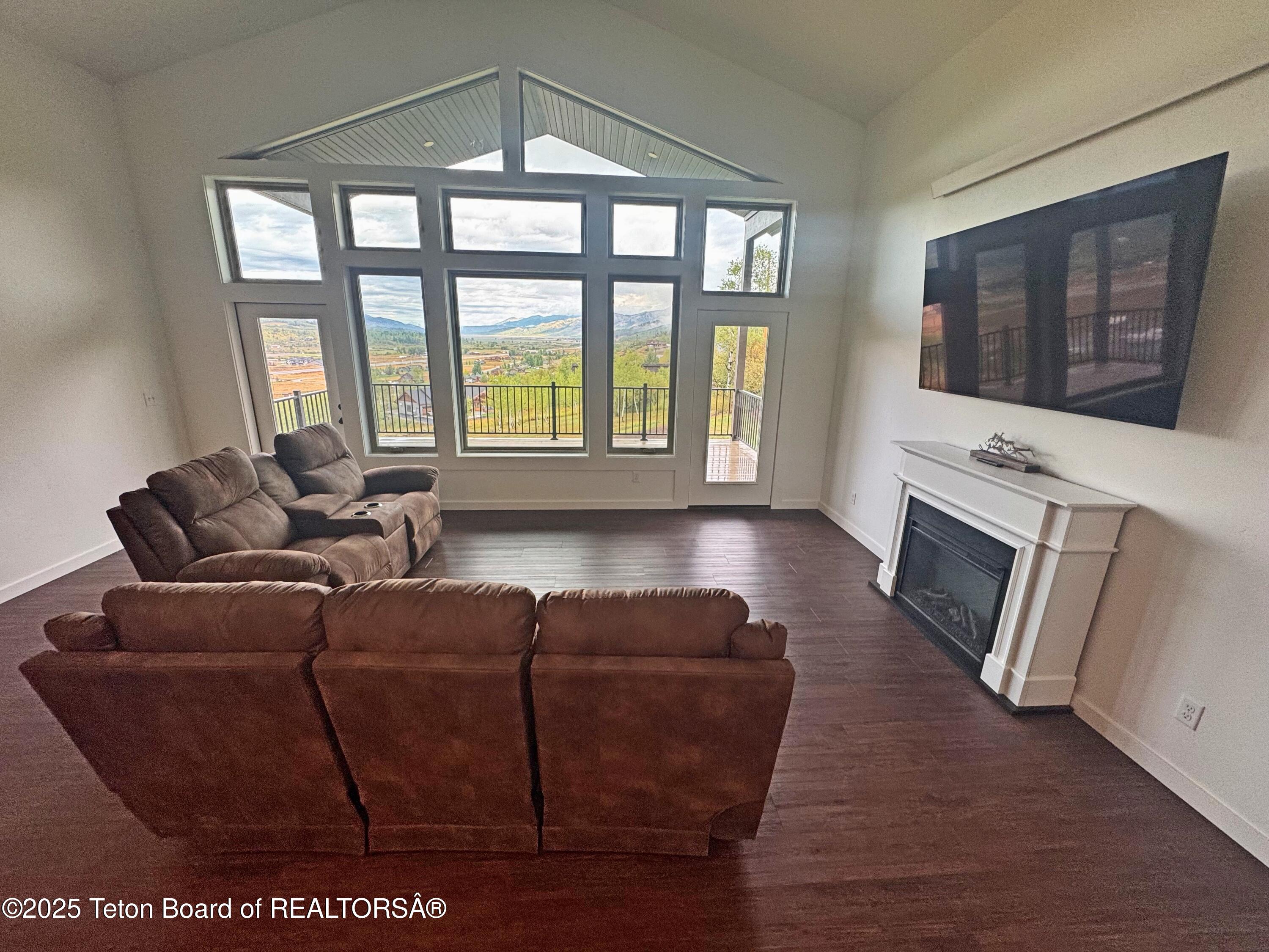 604 Falcon Drive Alpine, WY 83128 - Photo 10 of 32 IMG_6952