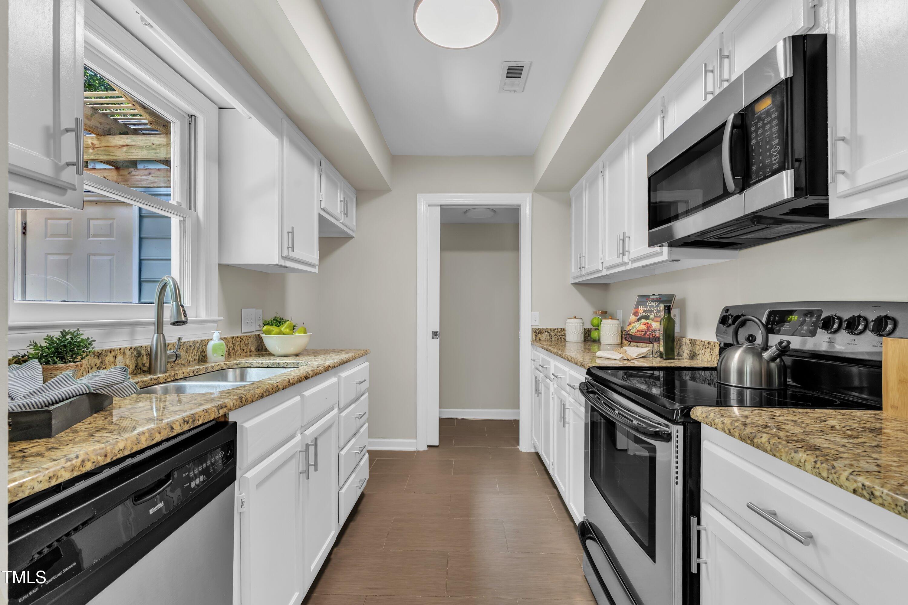 1344 Baez Street Raleigh, NC 27608 - Photo 4 of 23 02-1344 Baez-8