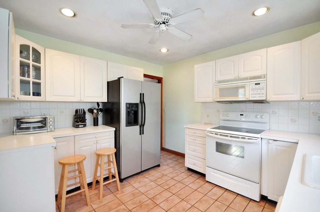 29 Overlook Road, Unit 2 Arlington, MA 02474 - Photo 23 of 35