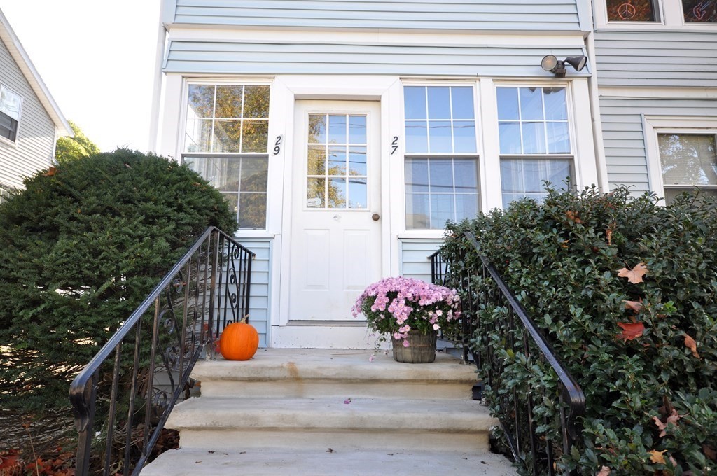 29 Overlook Road, Unit 2 Arlington, MA 02474 - Photo 3 of 35
