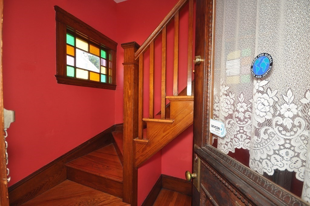 29 Overlook Road, Unit 2 Arlington, MA 02474 - Photo 4 of 35