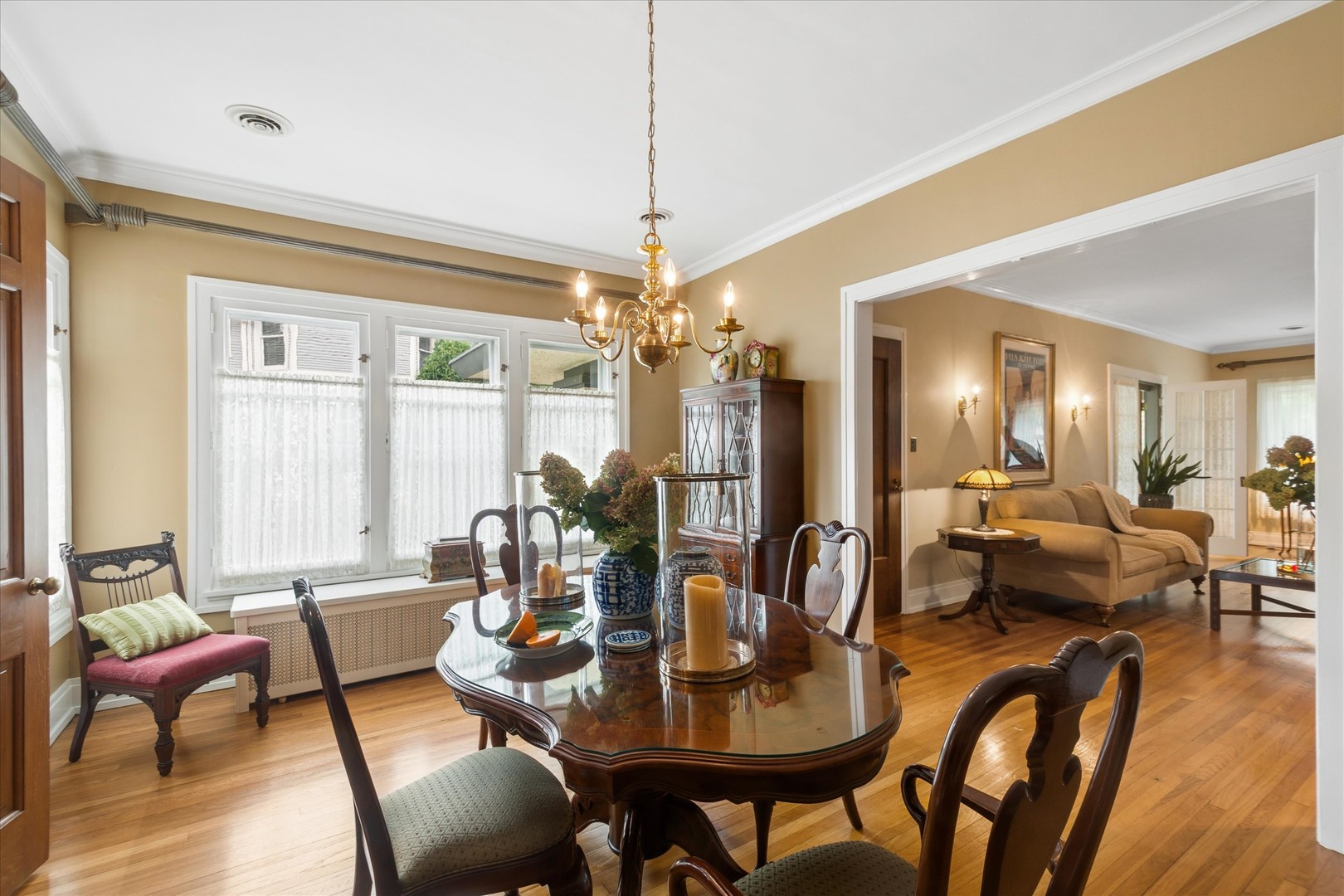 310 North Delaplaine Road Riverside, IL 60546 - Photo 7 of 35 Gallery Image 7