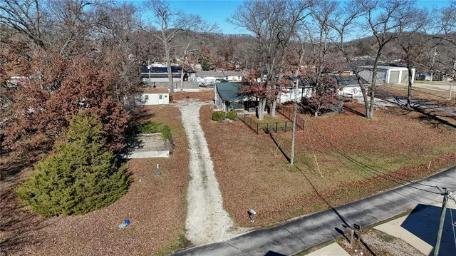 $200,000 | 267 Long Acres Drive, Sunrise Beach, MO 65079