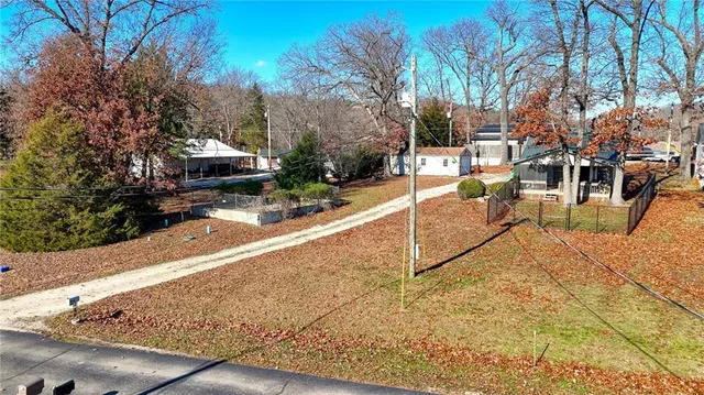 $200,000 | 267 Long Acres Drive, Sunrise Beach, MO 65079