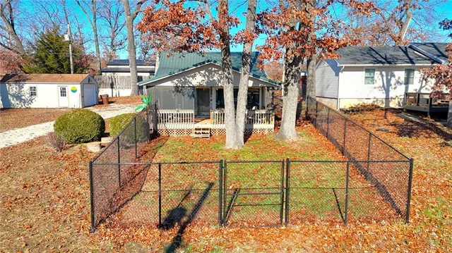 $200,000 | 267 Long Acres Drive, Sunrise Beach, MO 65079