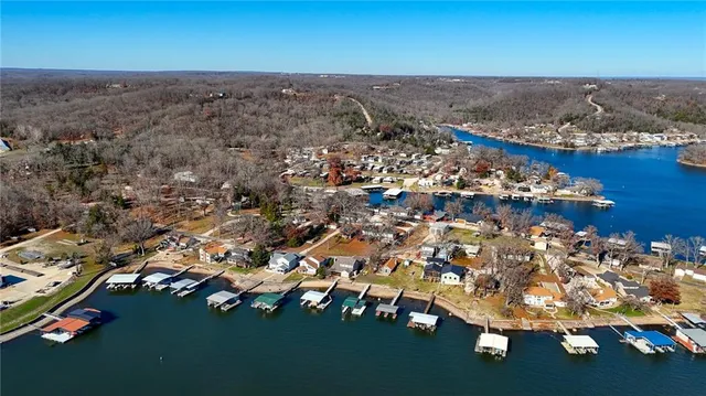 $200,000 | 267 Long Acres Drive, Sunrise Beach, MO 65079