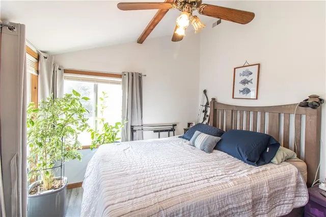 $200,000 | 267 Long Acres Drive, Sunrise Beach, MO 65079