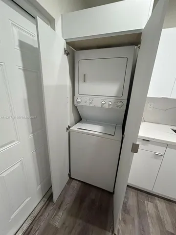 $2,400 | 2931 Northwest 47th Street, Unit 2931, Miami, FL 33142