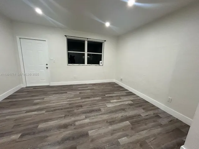 $2,400 | 2931 Northwest 47th Street, Unit 2931, Miami, FL 33142