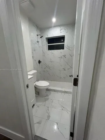 $2,400 | 2931 Northwest 47th Street, Unit 2931, Miami, FL 33142