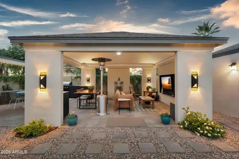 $825,000 | 938 West Portland Street, Phoenix, AZ 85007