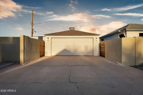$825,000 | 938 West Portland Street, Phoenix, AZ 85007