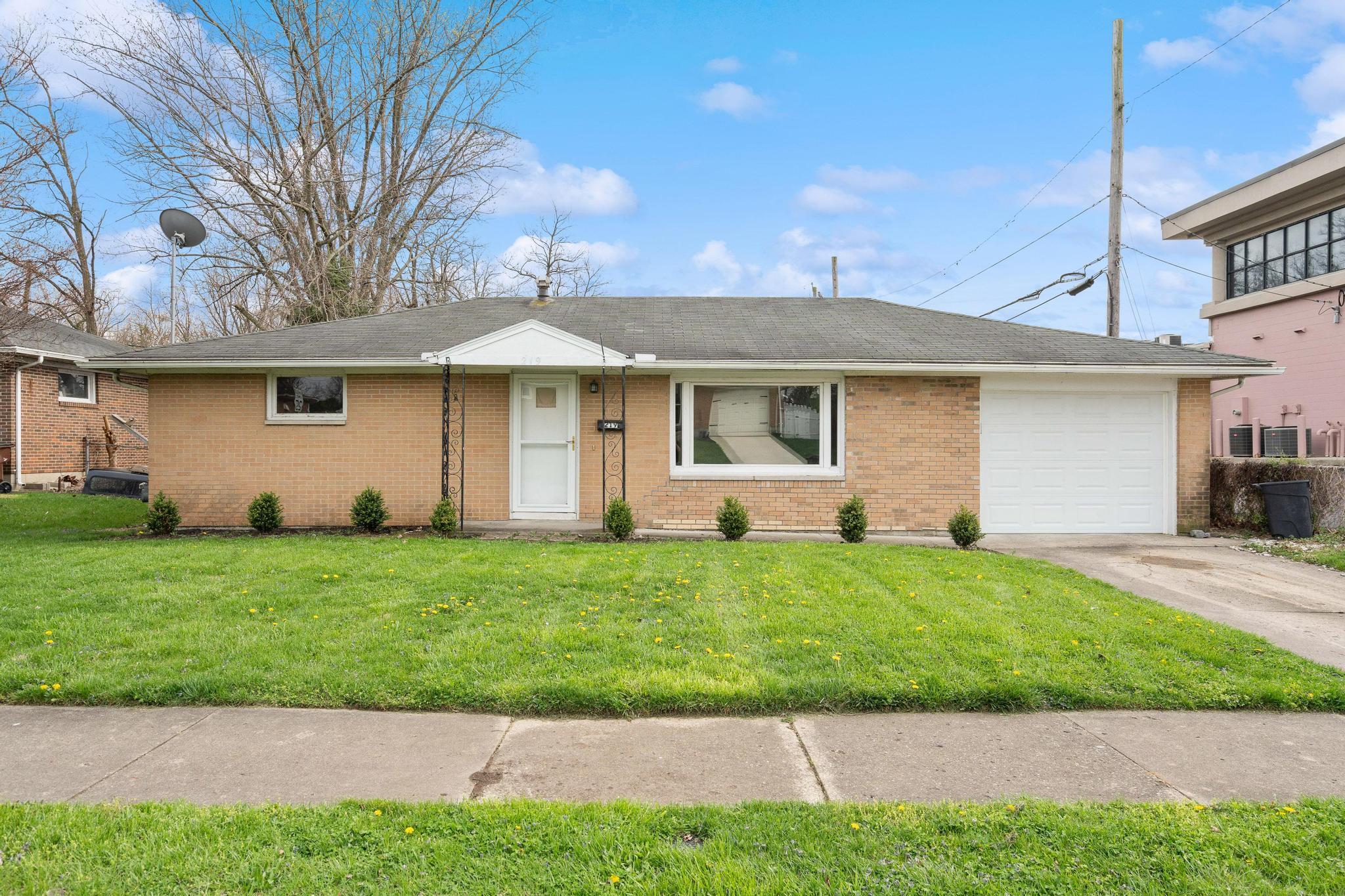 219 Englewood Road Springfield, OH 45503 - Photo 1 of 21 Gallery Image 1