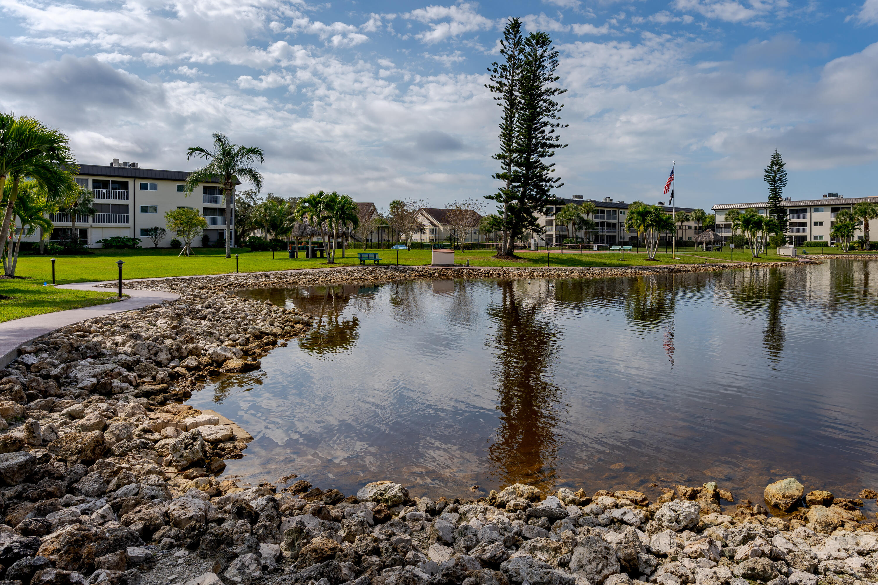 1010 Manatee, Unit B 304 Naples, FL 34114 - Photo 26 of 32 Amenities (6)