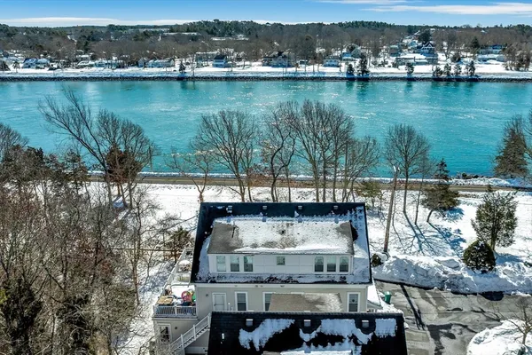 $474,900 | 3 Honora Lane, Unit 3, Bourne, MA 02532