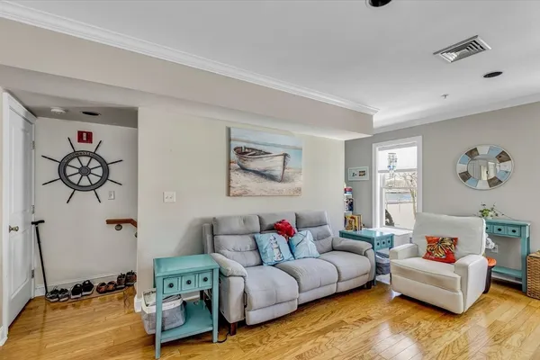 $474,900 | 3 Honora Lane, Unit 3, Bourne, MA 02532