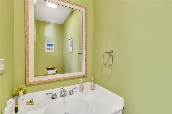 $474,900 | 3 Honora Lane, Unit 3, Bourne, MA 02532