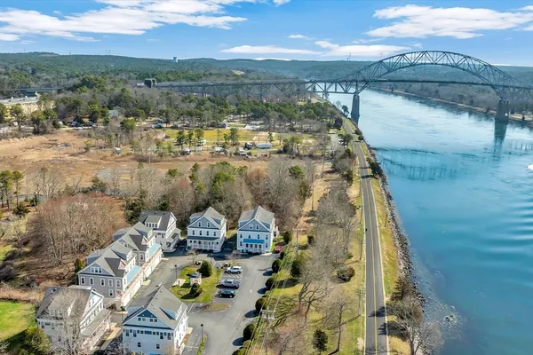 $474,900 | 3 Honora Lane, Unit 3, Bourne, MA 02532