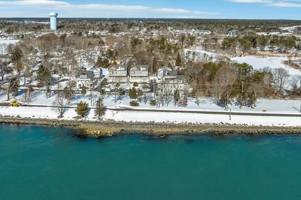 $489,900 | 3 Honora Lane, Unit 3, Bourne, MA 02532