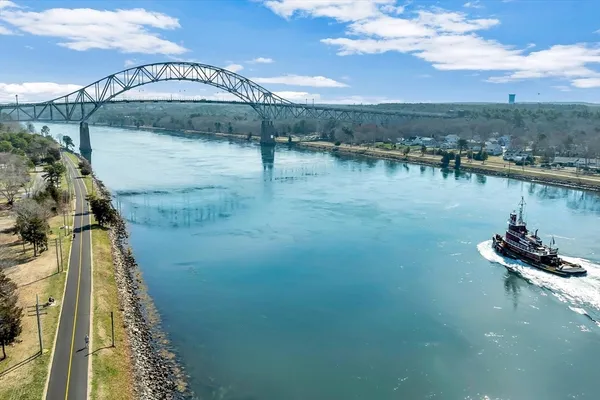 $474,900 | 3 Honora Lane, Unit 3, Bourne, MA 02532