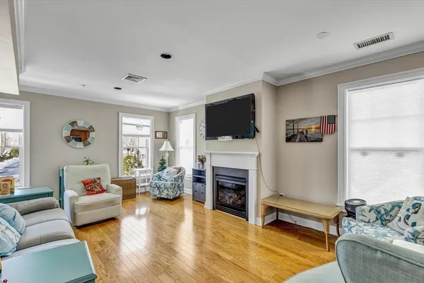 $474,900 | 3 Honora Lane, Unit 3, Bourne, MA 02532