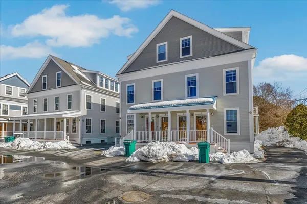 $489,900 | 3 Honora Lane, Unit 3, Bourne, MA 02532