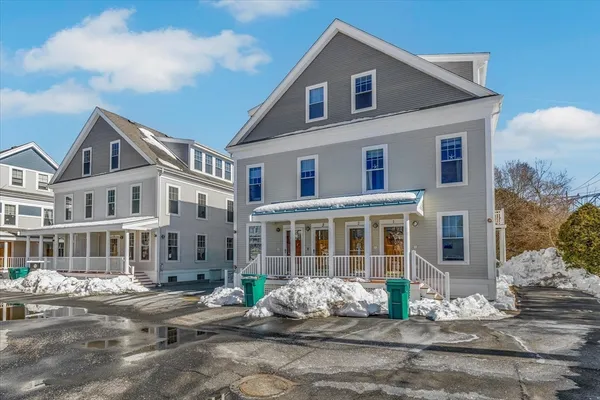 $474,900 | 3 Honora Lane, Unit 3, Bourne, MA 02532