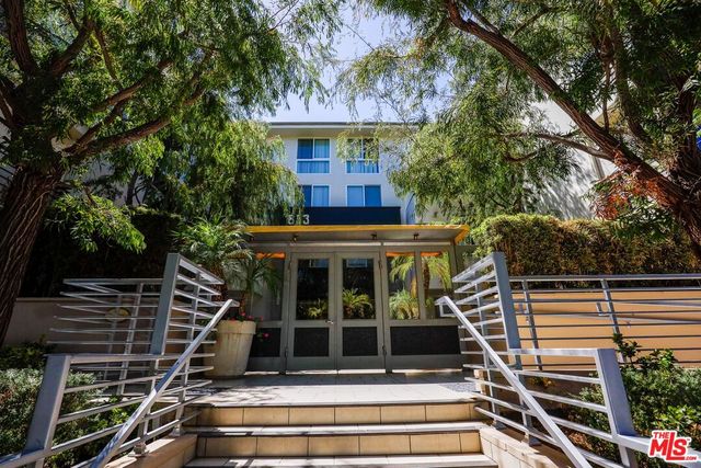$3,595 | 833 North Edinburgh Avenue, Unit 109, Los Angeles, CA 90046