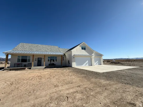 $924,900 | 3550 North River Ln Road East, Panguitch, UT 84759
