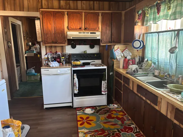 $185,000 | 219 Oak Street, Mountain City, TN 37683