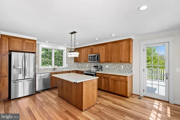 $715,000 | 40988 Redwing Song Lane, Lovettsville, VA 20180