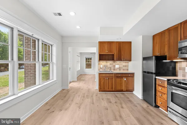 $715,000 | 40988 Redwing Song Lane, Lovettsville, VA 20180
