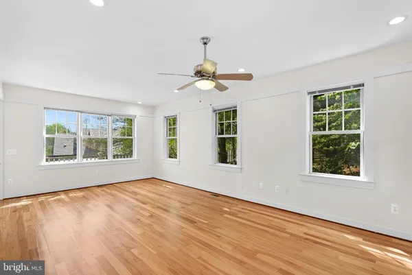 $715,000 | 40988 Redwing Song Lane, Lovettsville, VA 20180