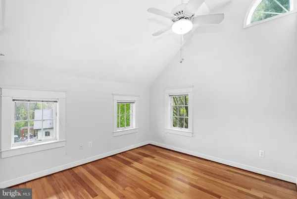 $715,000 | 40988 Redwing Song Lane, Lovettsville, VA 20180