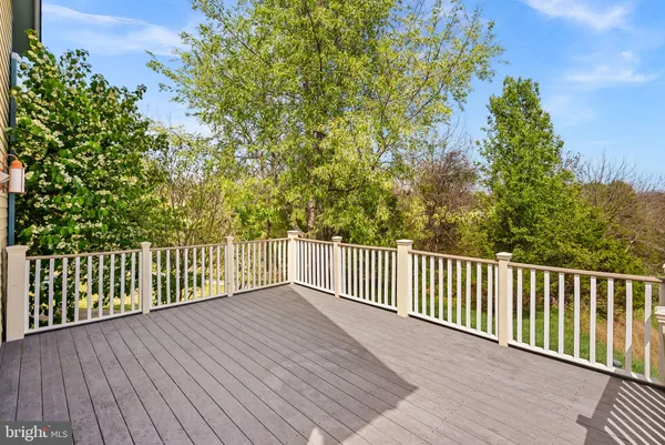 $715,000 | 40988 Redwing Song Lane, Lovettsville, VA 20180