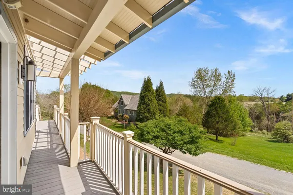 $715,000 | 40988 Redwing Song Lane, Lovettsville, VA 20180
