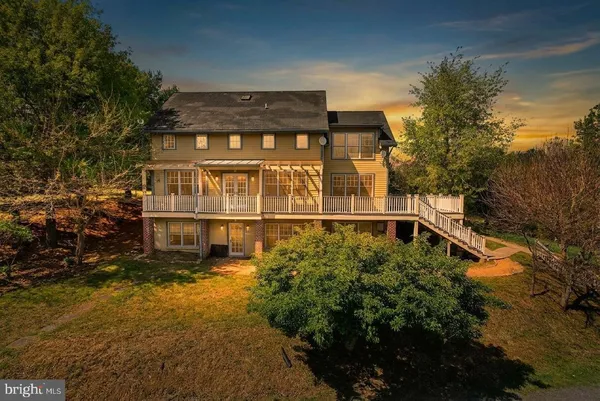 $715,000 | 40988 Redwing Song Lane, Lovettsville, VA 20180