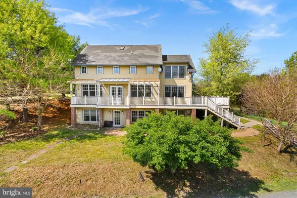$715,000 | 40988 Redwing Song Lane, Lovettsville, VA 20180