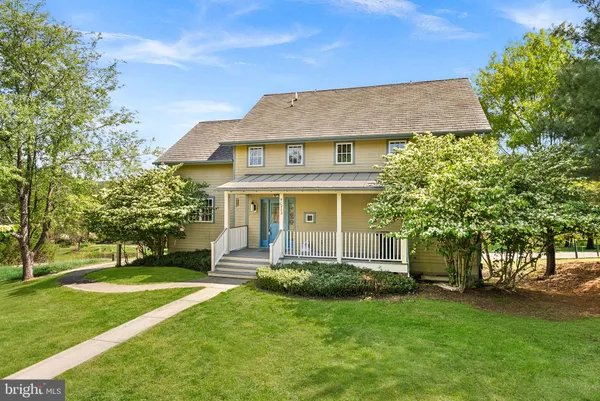 $715,000 | 40988 Redwing Song Lane, Lovettsville, VA 20180