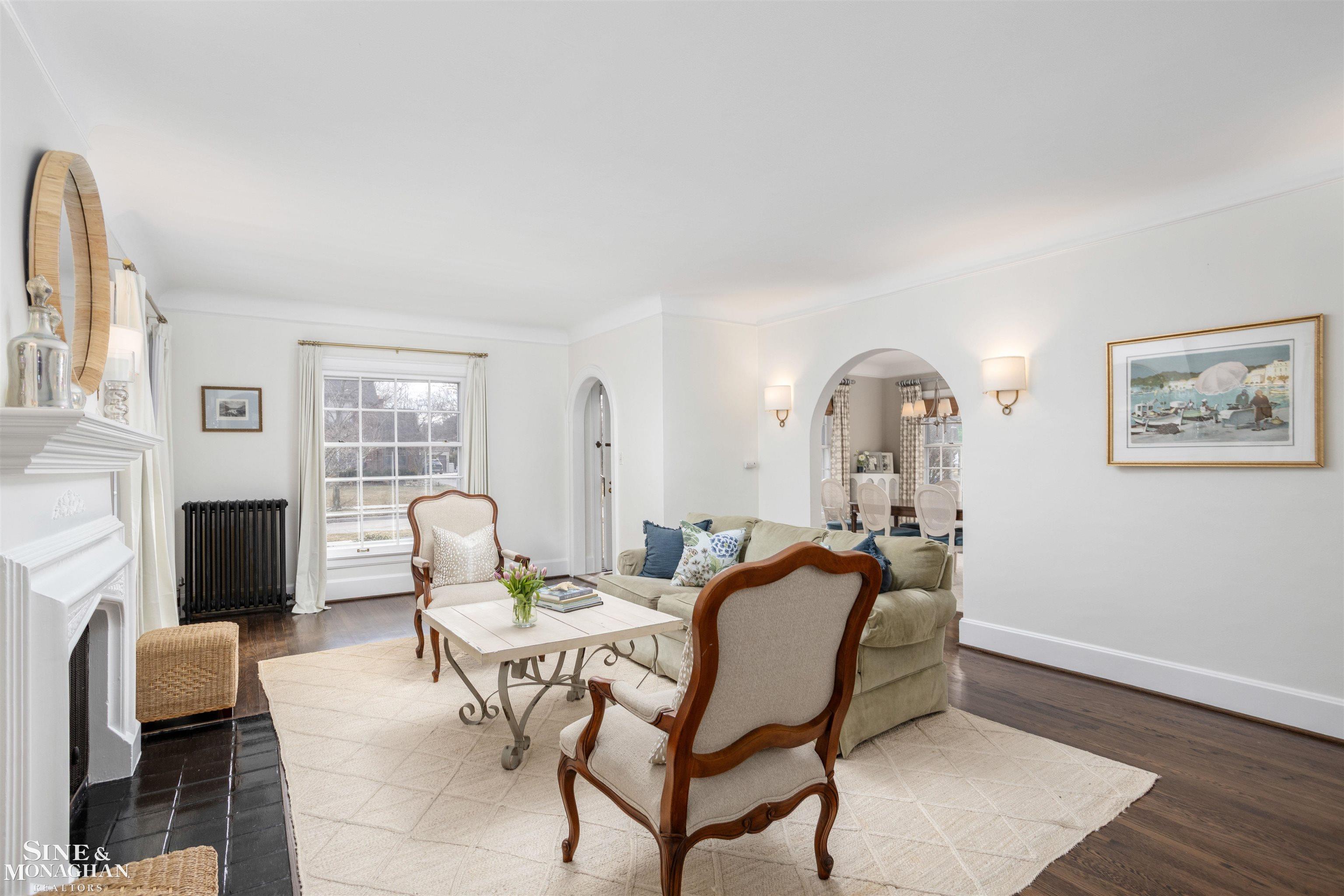 715 Lincoln Road Grosse Pointe, MI 48230 - Photo 7 of 50 50169017-da381fd9-a492-4f8b-852a-61b65d599612.JPG