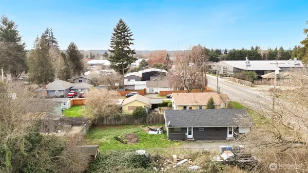 $439,750 | 10908 Valley Avenue East, Puyallup, WA 98372