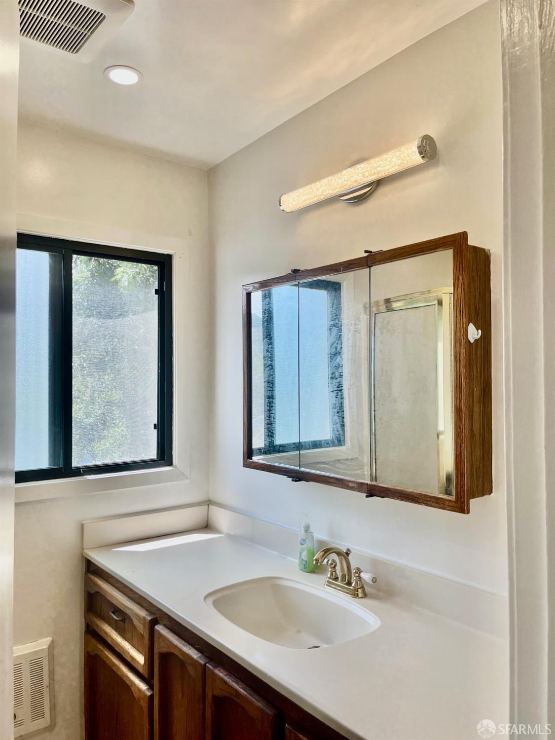 5880 Olinda Road El Sobrante, CA 94803 - Photo 26 of 31 Upstairs Bathroom