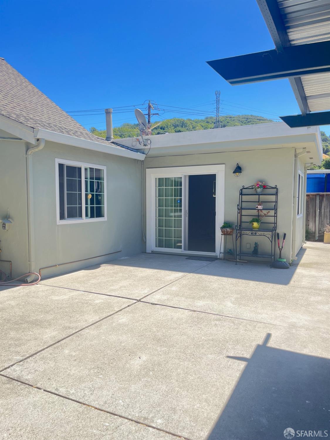 5880 Olinda Road El Sobrante, CA 94803 - Photo 30 of 31 Cement patio