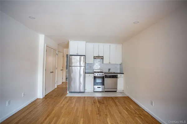 $2,275 | 765 Shore Road, Unit 1M, Long Beach, NY 11561