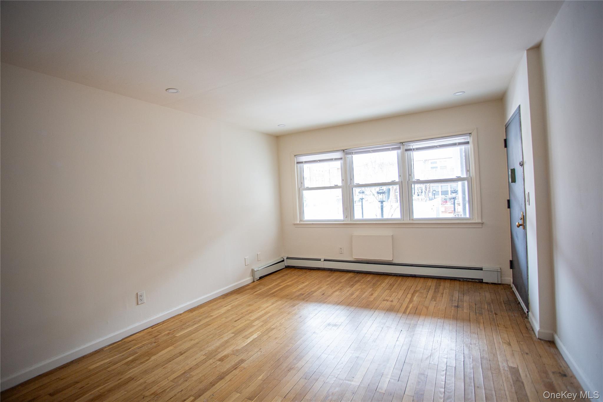 765 Shore Road, Unit 1M Long Beach, NY 11561 - Photo 5 of 12