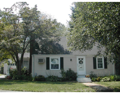 68 Standish Road Lynn, MA 01904 - Photo 6 of 19 Gallery Image 6