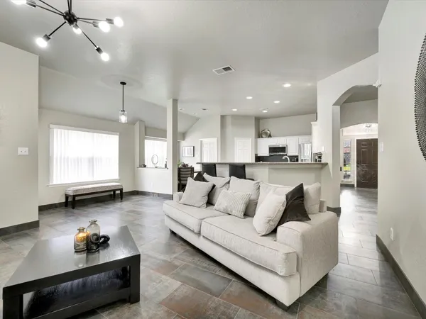 $380,000 | 1718 Buckingham Drive, Pasadena, TX 77504