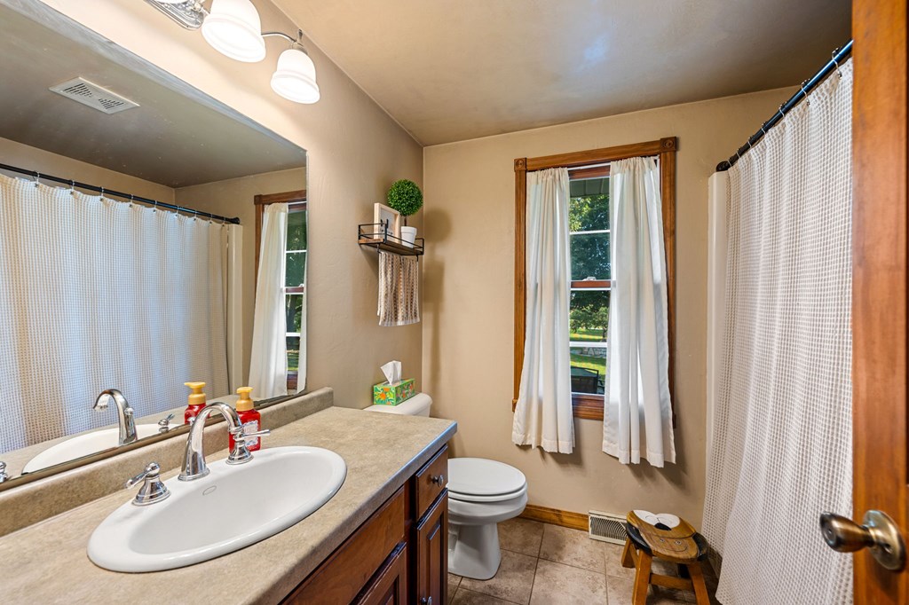 4740 Dunn Road Sturgeon Bay, WI 54235 - Photo 15 of 37 Gallery Image 15