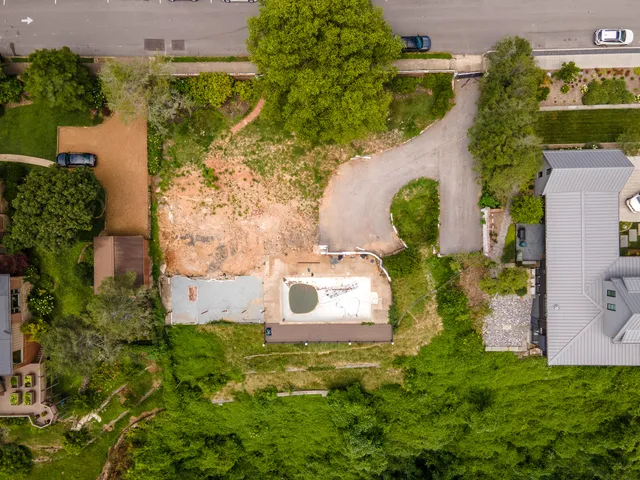 $2,655,000 | 1107 East Brow Road, Lookout Mountain, TN 37350